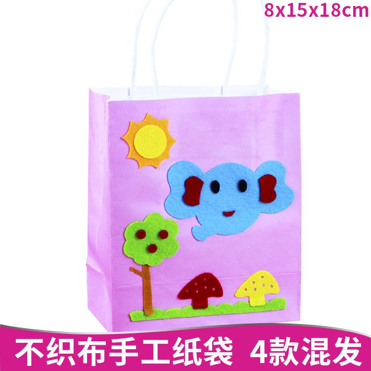 麦露小商品商城成立于2016年,坐落于小商品海洋基地---浙江义乌,具 有丰富的小商品厂家直销产品资源,便利的物流体系,以及快速的市场信息 反馈渠道,为广大小商品采购商提供源源不断、物美价廉的新鲜货源。麦露 小商品商城凭借几年的线下线上批发零售经验,拥有数千个品种近万种款式, 过百万的产品现货库存,本着薄利多销,款式新颖繁多,不断更新的产品理 念,以较大程度降低创业者的门槛及风险。现有商品主供国内数千家2元店、 玩具店,精品店,饰品店,多元店和百货超市,我们还特为多元化小批量客户 量身定制了小额配送业务,