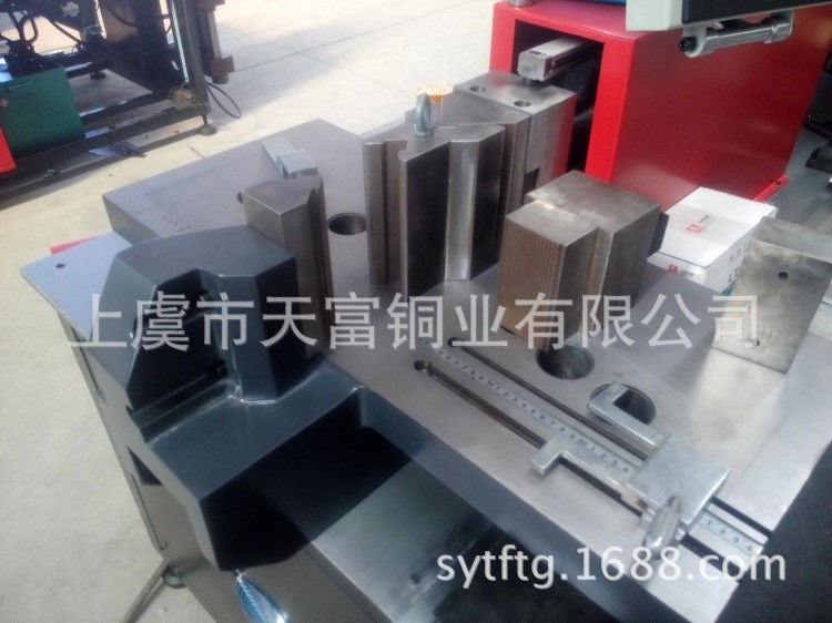 三工位母线加工机,多功能铜排加工机