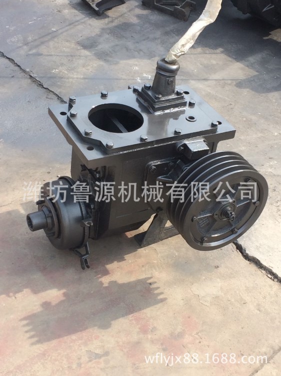 四驱240d拖拉机变速箱总成 动力输出型 水田拉苗车运