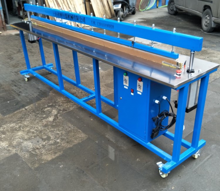 【做气泡袋机器】保温袋切角封口机,台式气泡袋封口机