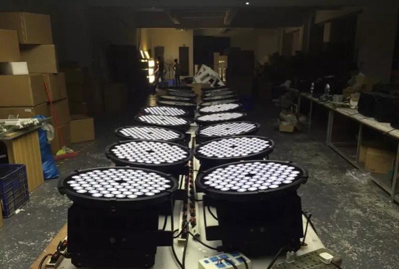 led足球場投射燈外殼 魚燈 led lights魷魚燈500W600W 電視轉(zhuǎn)播示例圖15