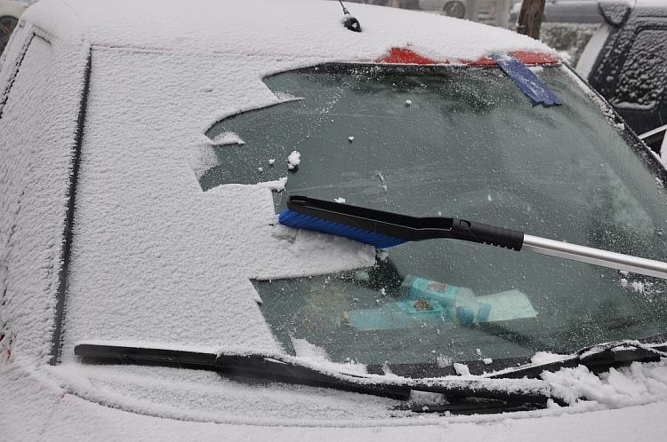 車用汽車除雪鏟 除冰雪鏟板工具 伸縮雪鏟 多功能冰雪鏟 除霜鏟示例圖8