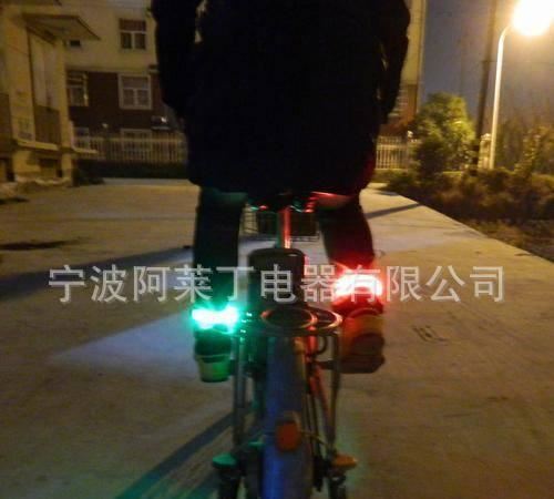 發(fā)光LED鞋夾 夜間跑步騎行安全警示燈 戶外慢跑酷炫夜光鞋夾燈示例圖7