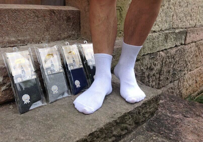 廠家直銷精品獨(dú)立包裝男士色商務(wù)全棉襪子贈品秋冬低價(jià)男襪示例圖3