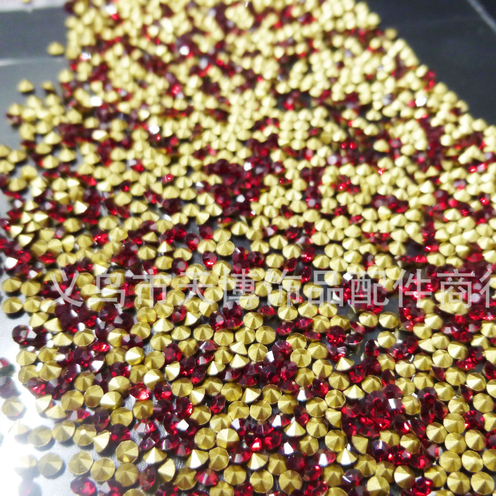 大紅深紅色小號(hào)高品質(zhì)國(guó)產(chǎn)A鉆尖底玻璃水鉆 透明白鉆尖底批發(fā)示例圖7