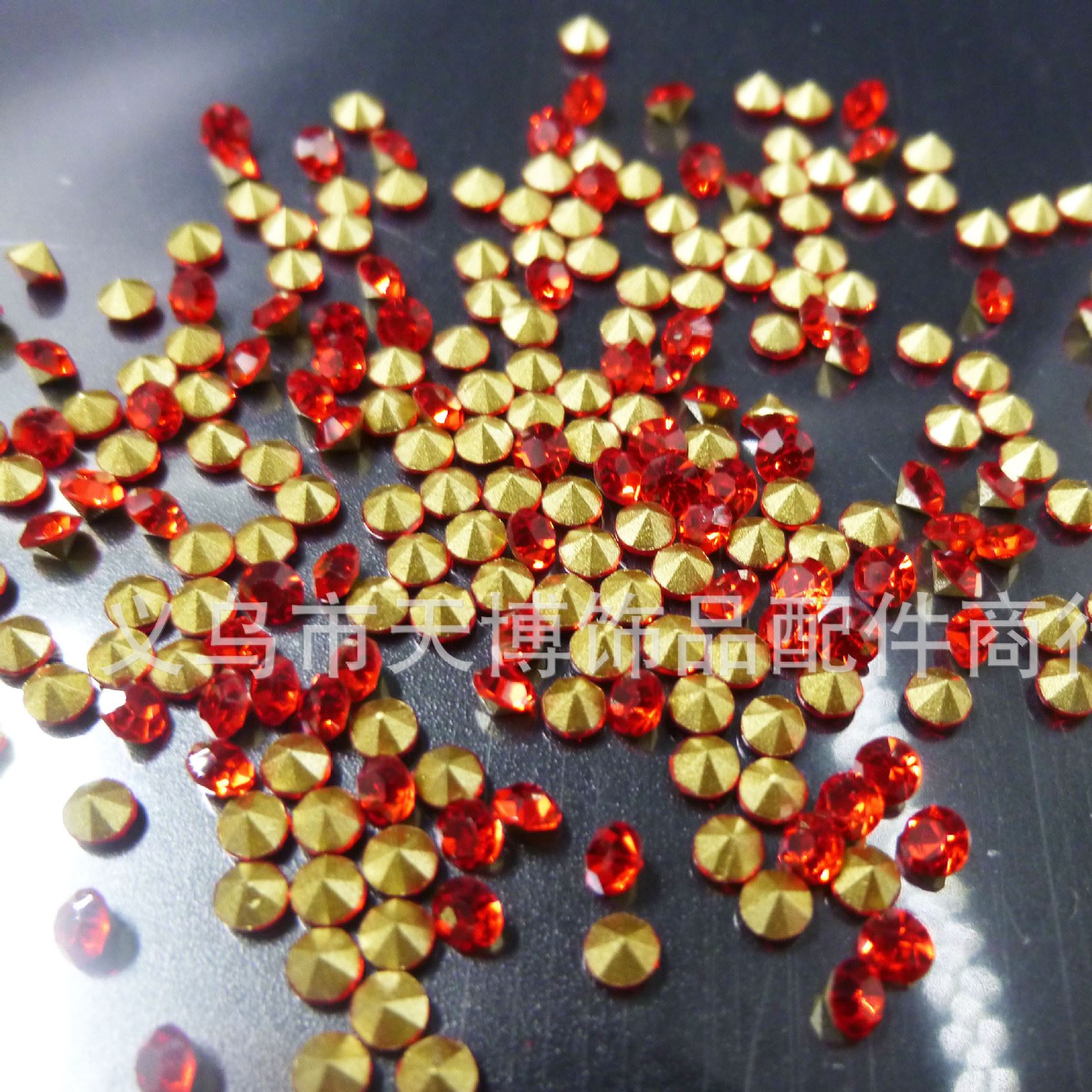 大紅深紅色小號(hào)高品質(zhì)國(guó)產(chǎn)A鉆尖底玻璃水鉆 透明白鉆尖底批發(fā)示例圖9