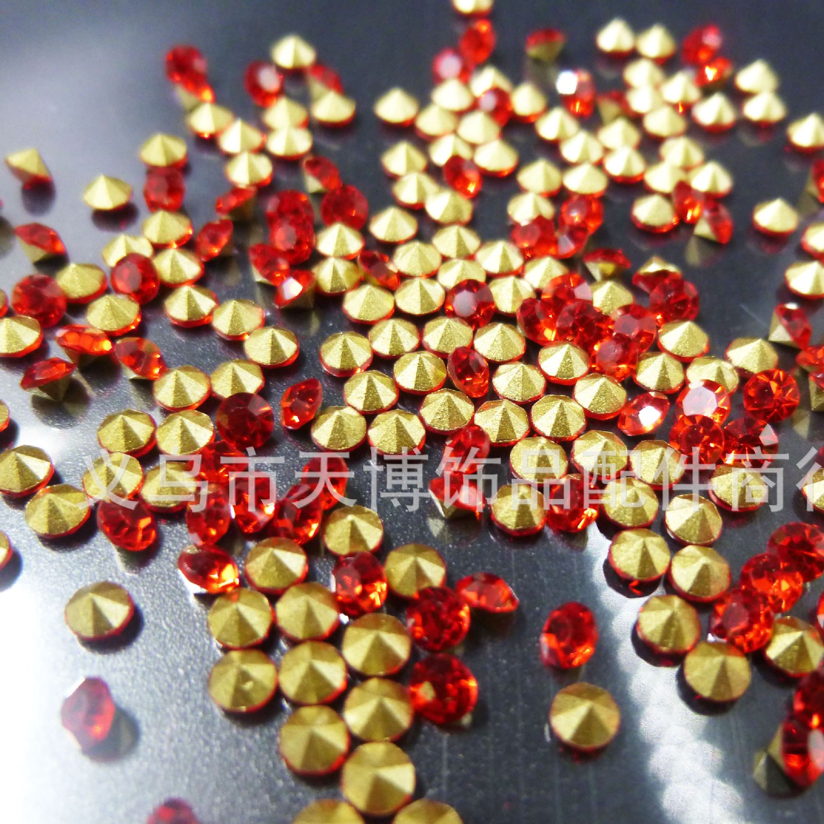 大紅深紅色小號(hào)高品質(zhì)國(guó)產(chǎn)A鉆尖底玻璃水鉆 透明白鉆尖底批發(fā)示例圖10