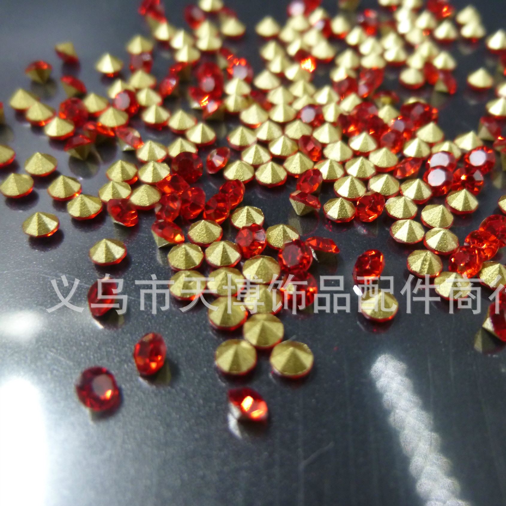 大紅深紅色小號(hào)高品質(zhì)國(guó)產(chǎn)A鉆尖底玻璃水鉆 透明白鉆尖底批發(fā)示例圖11