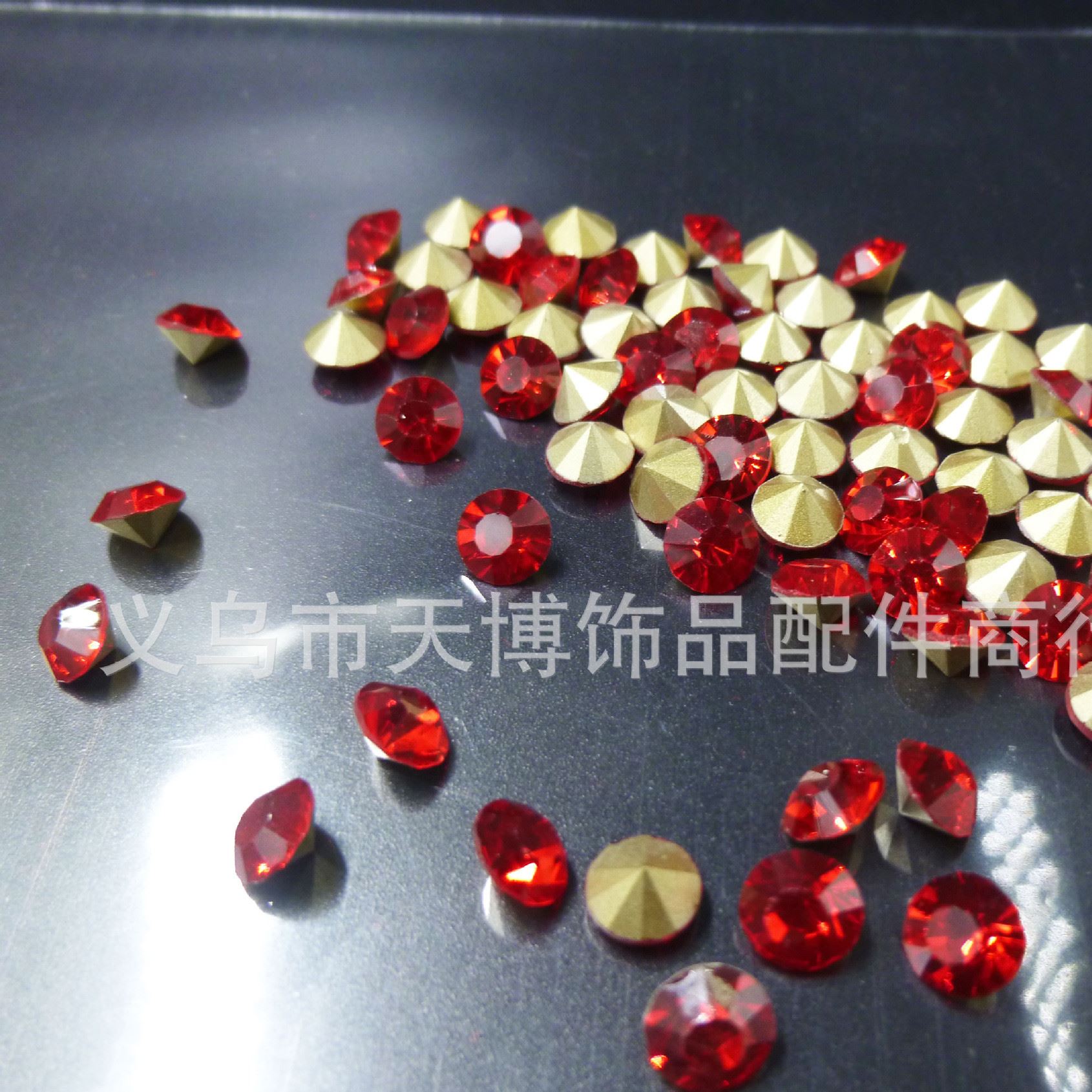大紅深紅色小號(hào)高品質(zhì)國(guó)產(chǎn)A鉆尖底玻璃水鉆 透明白鉆尖底批發(fā)示例圖13