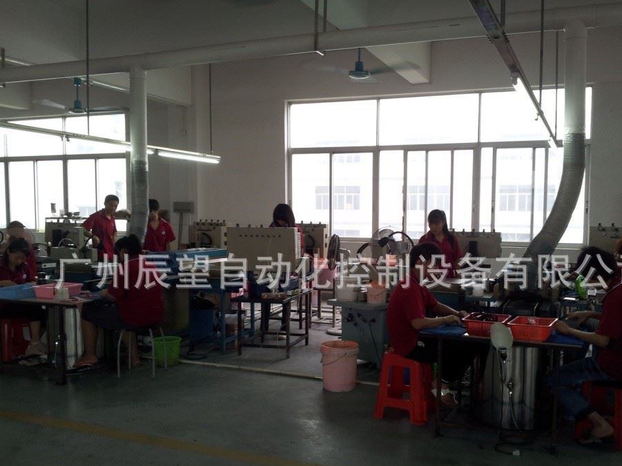 日產(chǎn)量20萬片 廣州維度生產(chǎn)滴塑標 滴塑標牌 滴塑滴膠標貼示例圖5