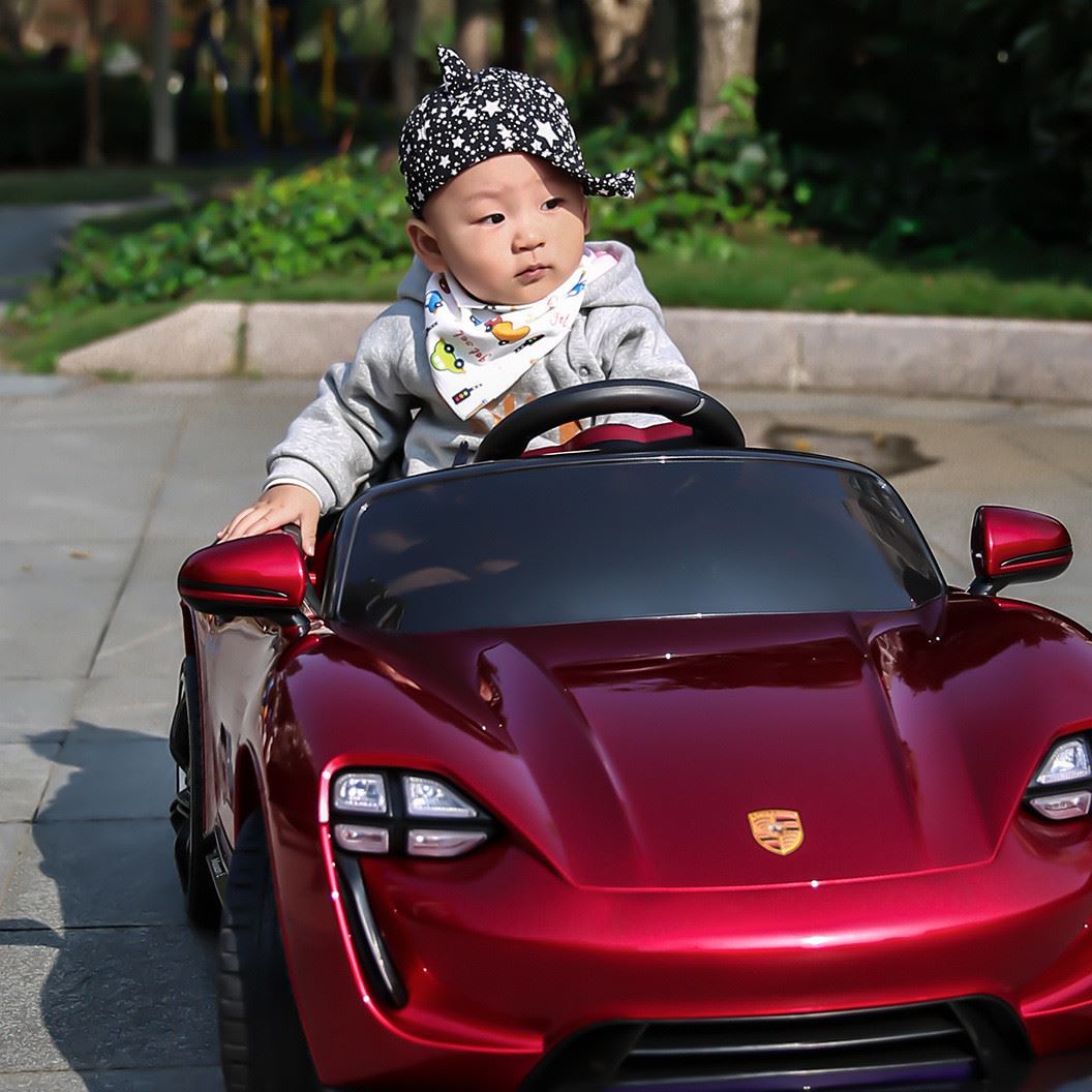 兒童電動(dòng)車四輪搖擺童車雙驅(qū)動(dòng)遙控男女嬰兒小孩玩具車可坐人汽車示例圖3