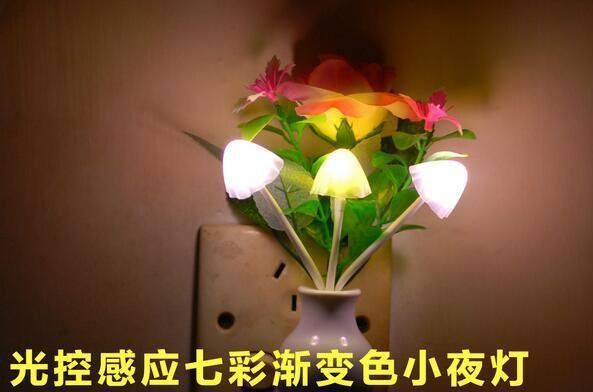 LED插電七彩變色蘑菇光控小夜燈 感應(yīng)七彩小夜燈 地?cái)偣饪啬⒐綗羰纠龍D10