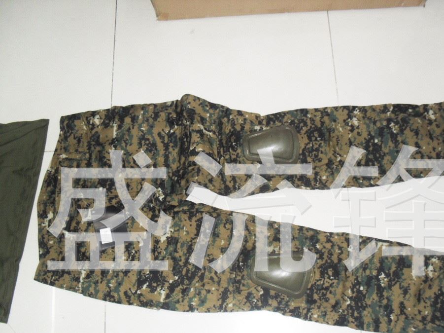 戶外火鳳凰同款青蛙服護(hù)具護(hù)膝 戰(zhàn)術(shù)護(hù)具套裝 青蛙護(hù)具護(hù)膝工廠示例圖8