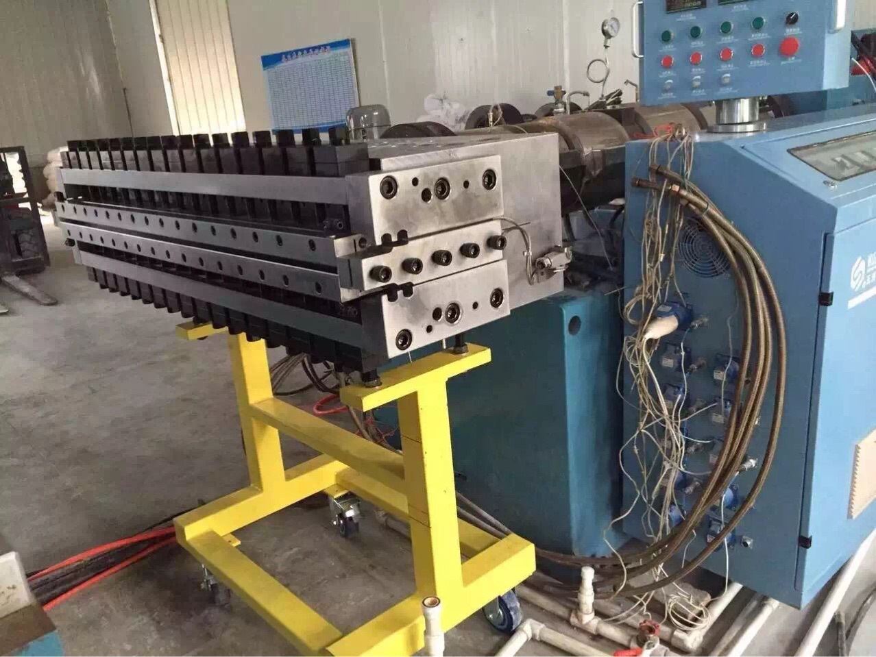 生產PVC板材擠出模具 擠出模頭 廠家直供示例圖3