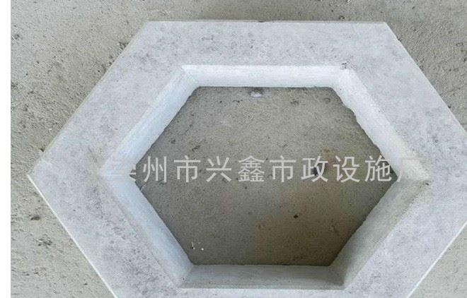 護(hù)坡磚六角磚擋土磚面包磚透水磚廠家直銷混凝土水利市政專用示例圖5