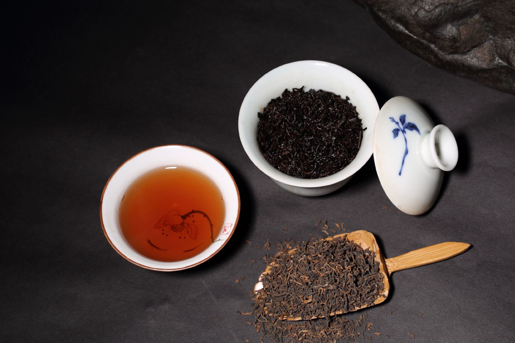 2000年陳年宮廷普洱熟茶 高端中秋禮品茶葉 云南特產(chǎn)熟普洱散茶示例圖2