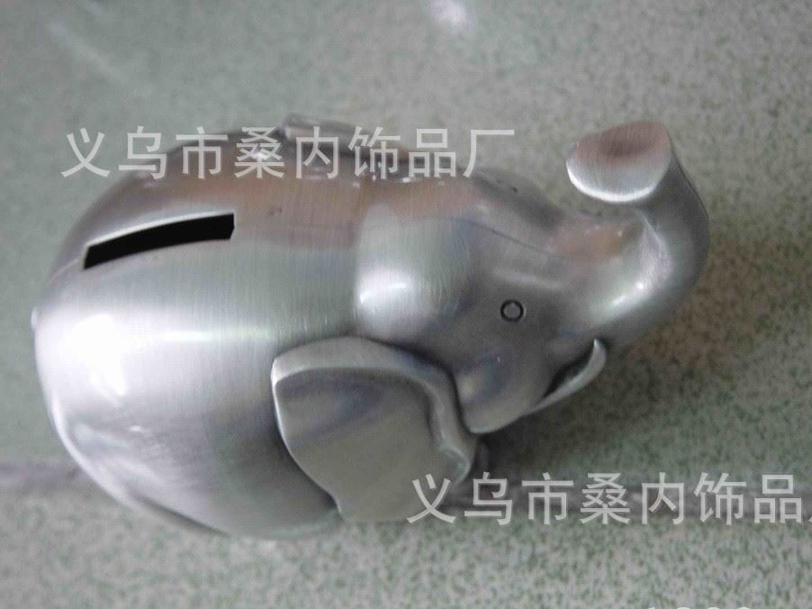 高品質(zhì)廠家供應(yīng)金屬電鍍動(dòng)物奶牛儲(chǔ)蓄罐儲(chǔ)錢罐會(huì)銷禮品示例圖4