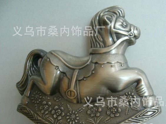 高品質(zhì)廠家供應(yīng)金屬電鍍動(dòng)物奶牛儲(chǔ)蓄罐儲(chǔ)錢罐會(huì)銷禮品示例圖10