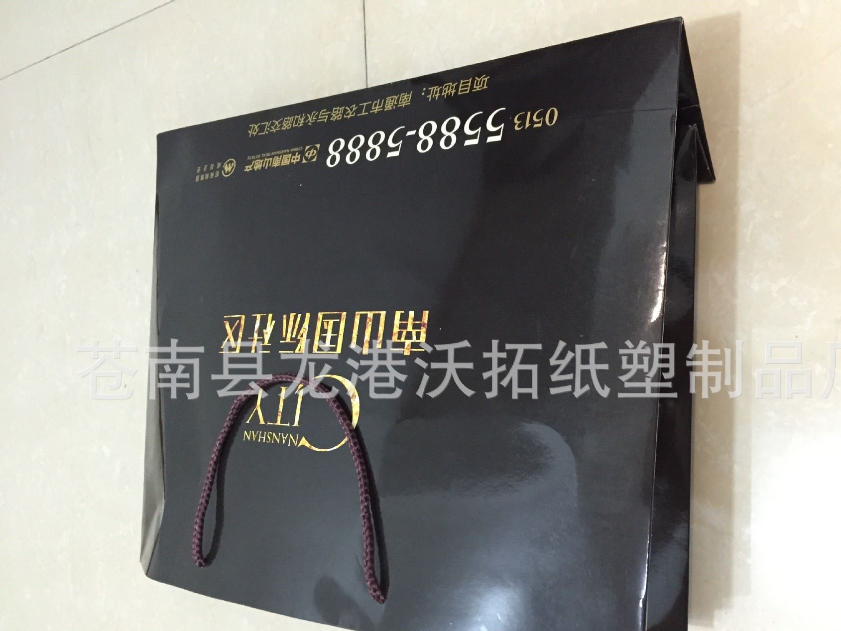 廠家定做牛皮紙服裝手提包裝紙袋定做可印logo手提外貿(mào)禮品紙袋子示例圖8