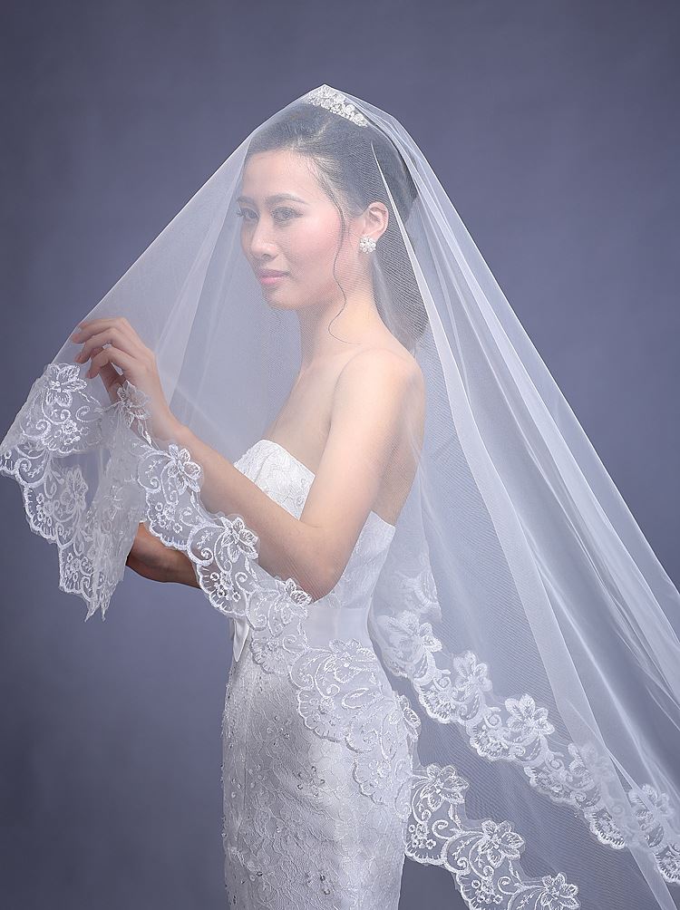 婚紗禮服頭紗2015新款奢華花邊新娘結(jié)婚蕾絲女婚紗白色花邊頭紗示例圖3