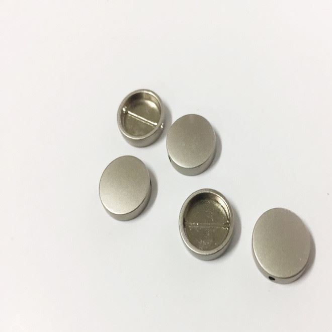 平面圓形手縫釘 用孔穿線合金圓形平面撞釘柳釘 服裝服飾合金釘示例圖2