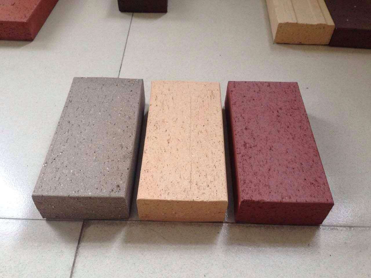 擠出燒結(jié)磚3塊.jpg