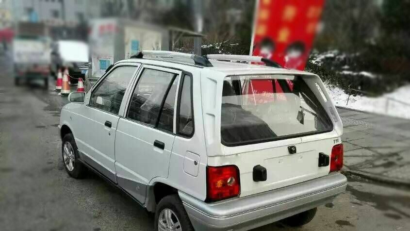 全封閉家用電動(dòng)四輪車 魯濱電動(dòng)汽車 新能源電動(dòng)汽車廠家招商示例圖3