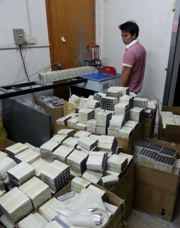 擠壓模、塑膠模具、五金模具、型材模具、示例圖6