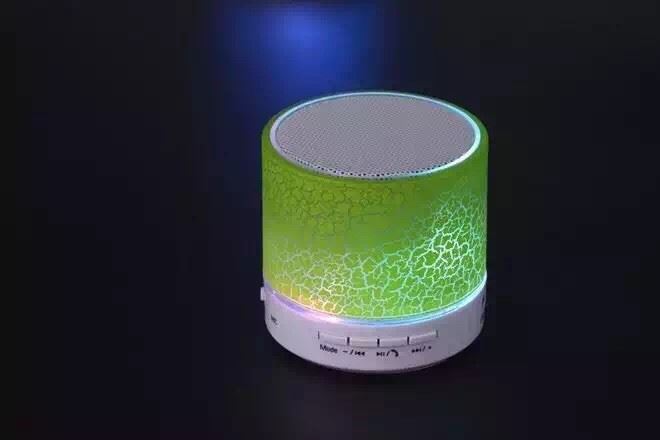 新款 裂紋帶燈藍牙手機輕便音箱302C插卡無線充電小音響工廠直批示例圖8