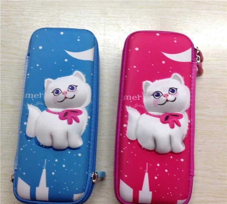 外貿(mào)原單文具盒 3D立體超炫卡通男女童鉛筆盒示例圖3