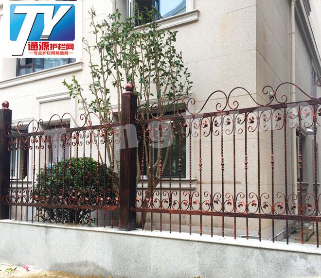 厂家直销 欧式别墅铁艺护栏 铁艺围墙栅栏 公园铁艺栏杆 金属栏杆