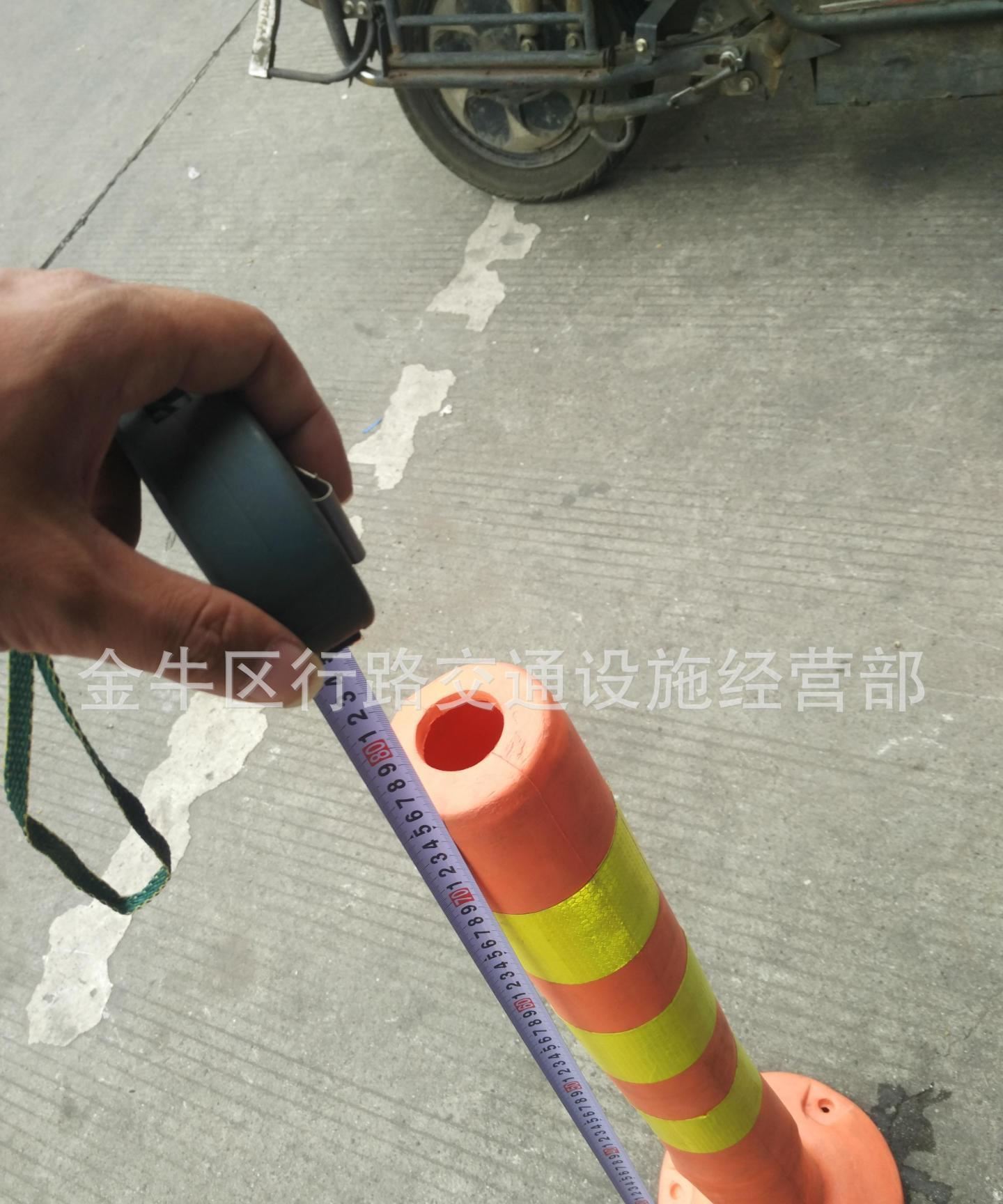四川成都行路交通設(shè)施塑料警示柱、彈力柱批發(fā)示例圖3