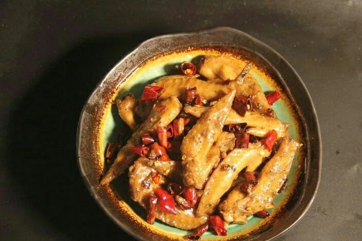 花間冷吃雞尖 四川麻辣香辣休閑雞翅零食特產(chǎn)批發(fā)代發(fā)加工200g/袋示例圖1
