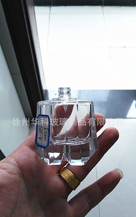 香水瓶50ml晶白料香薰瓶30ml玻璃透明噴霧香水瓶廠家直銷批發(fā)制作示例圖12