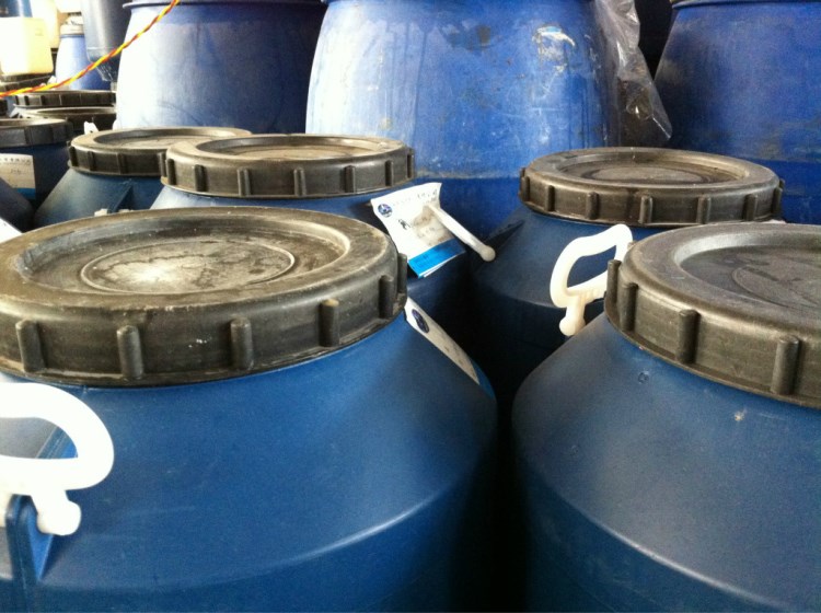 纸浆柔软剂,造纸柔软剂,柔软剂批发苏州吴中区助剂厂家