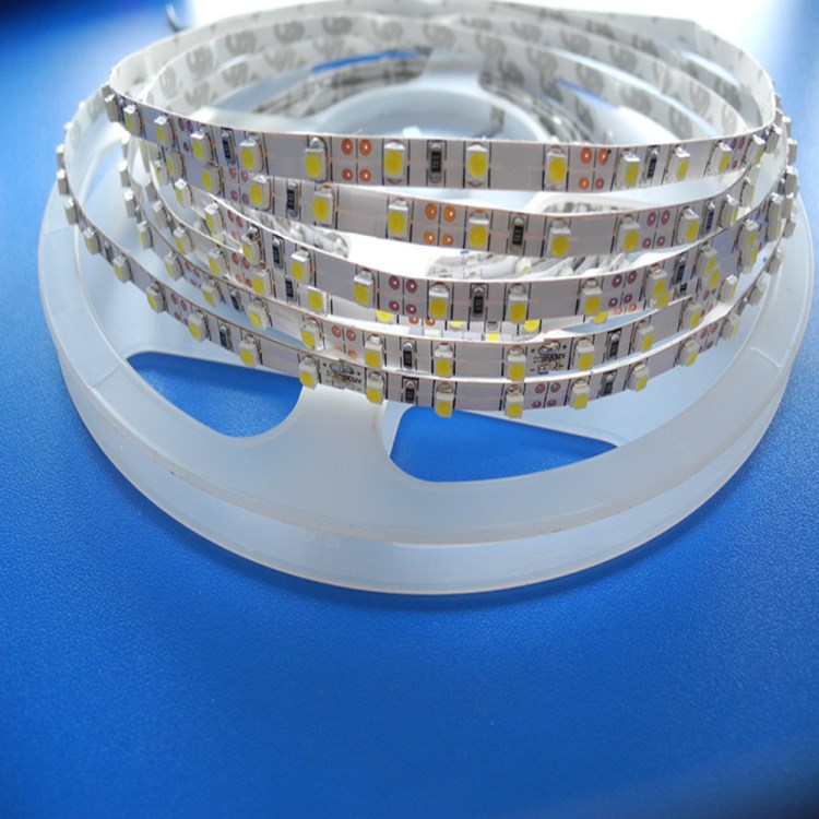 厂家直销 led2835 一米120珠 5mm 正白色 晶圆芯片led灯条