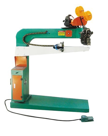 供应各种纸箱机械 脚踏式伺服钉箱机厂家直销