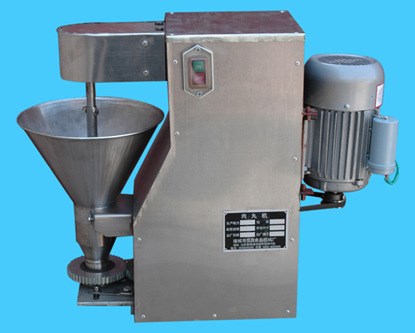 【肉丸机生产厂家】厂家直销 便宜的肉丸机 电气两用 小型商用丸子机