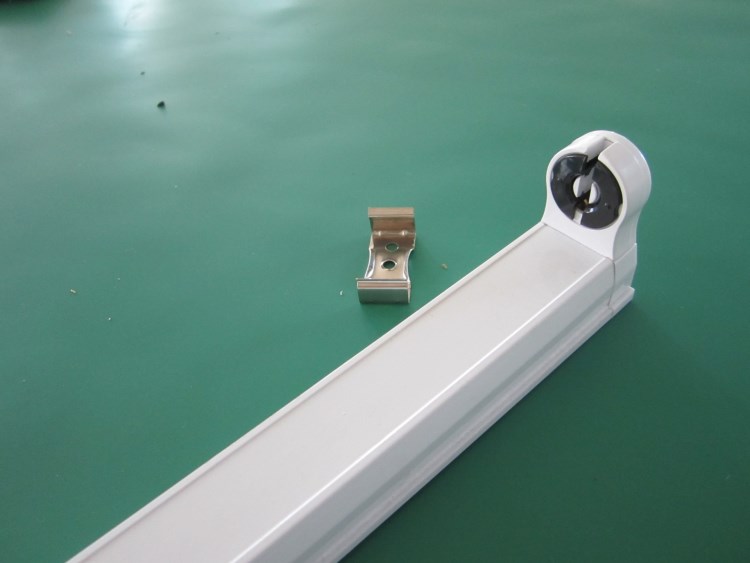 厂家直销t8日光灯支架led专用铝合金铁皮两端进线可串接灯座架