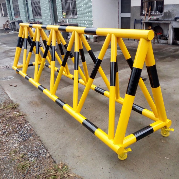 厂家定做部队带刺防爆拒马护栏 热镀锌焊接组合式拒马路障山东