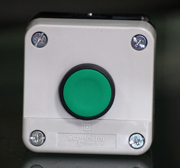 【施耐德按钮控制盒】供应施耐德品牌 按钮盒 控制盒 xalb01c