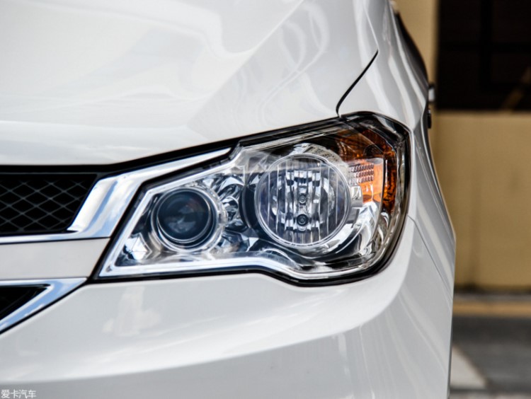 五菱宏光大灯总成 宏光s大灯总成 左右前照灯原厂原装配件