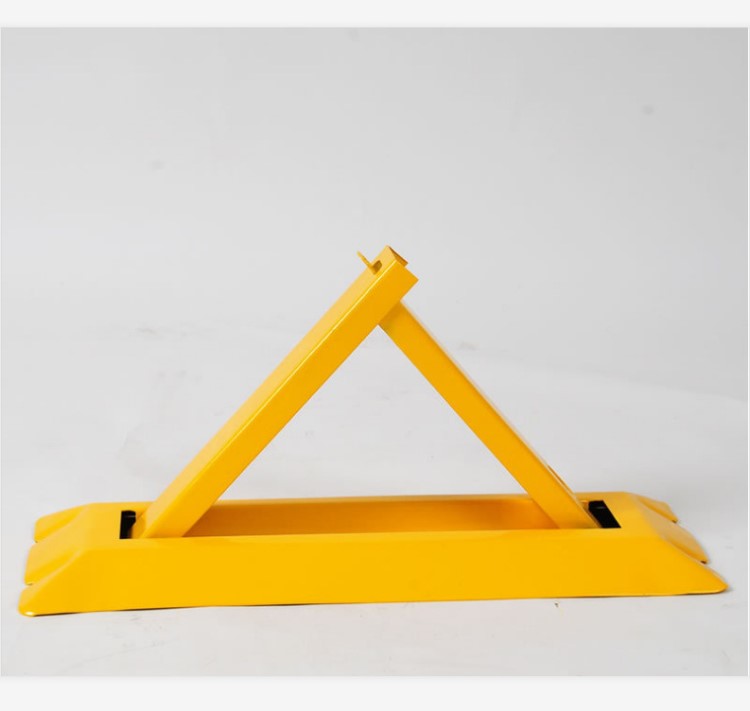 【三角形车位锁】三角形车位锁停车位地锁加厚防撞汽车占位锁占地位桩