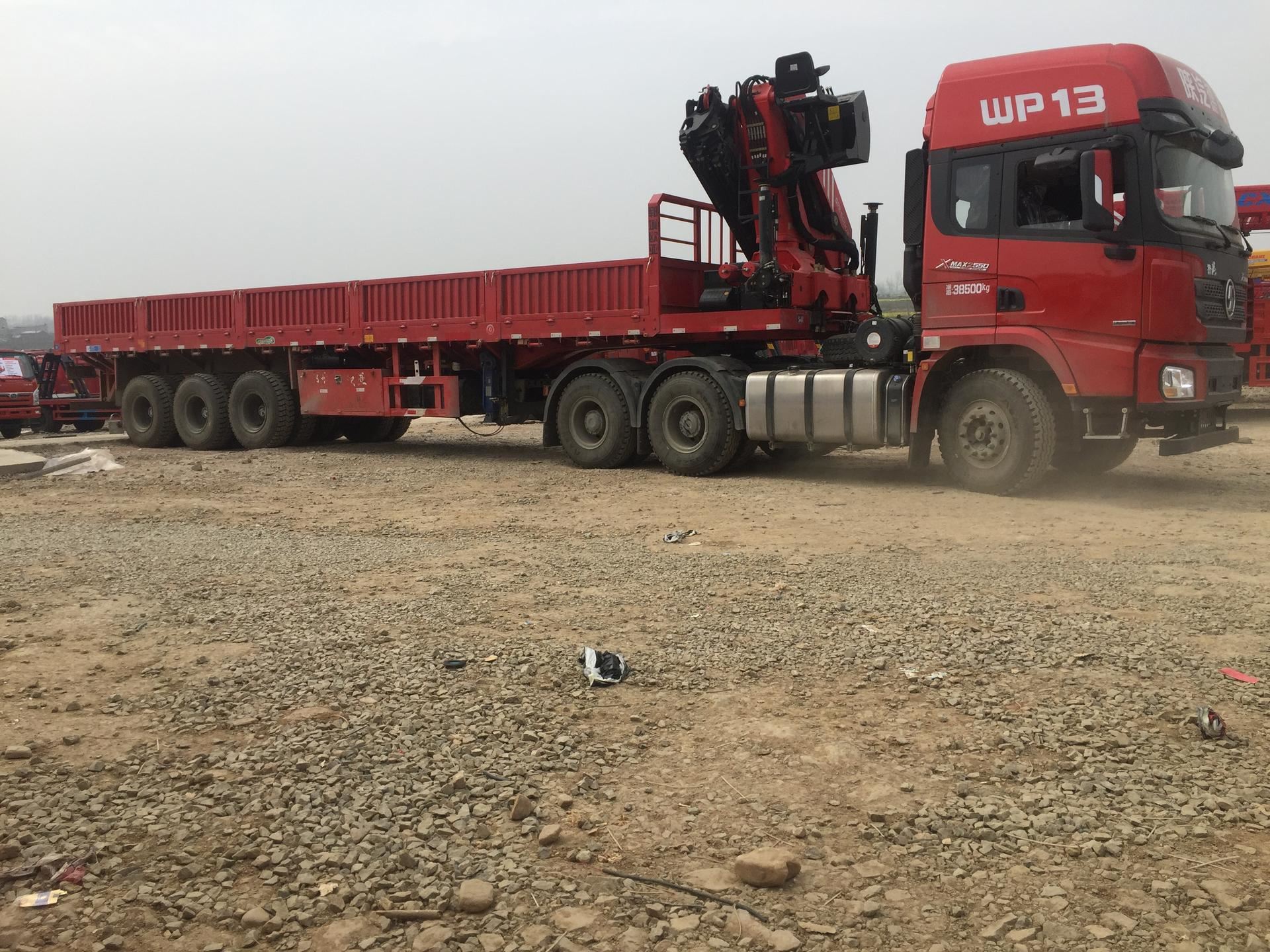 華中地區隨車吊生產基地 陝汽德龍半掛隨車吊廠家直銷